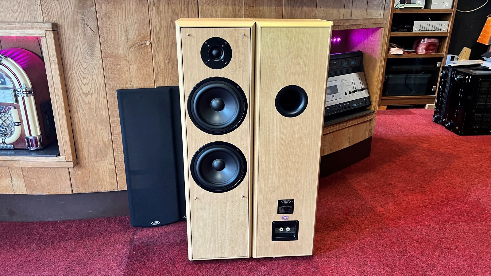 Eltax Jupiter - 3 weg Vloerstaande Speakers - 180 Watt